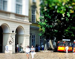 Обличчя сучасного Львова: між культурою для домашнього вжитку і експортним варіантом. Механізми і способи функціонування культурного простору сучасного Львова