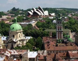 The City and Art of Yevhen Ravskyi