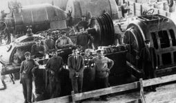 (Роз)архівування індустрії