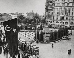 Окупація зсередини?