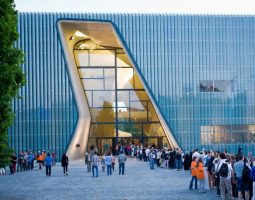 Окремо про спільне?