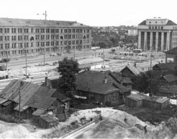 Urban Life in Eastern Europe