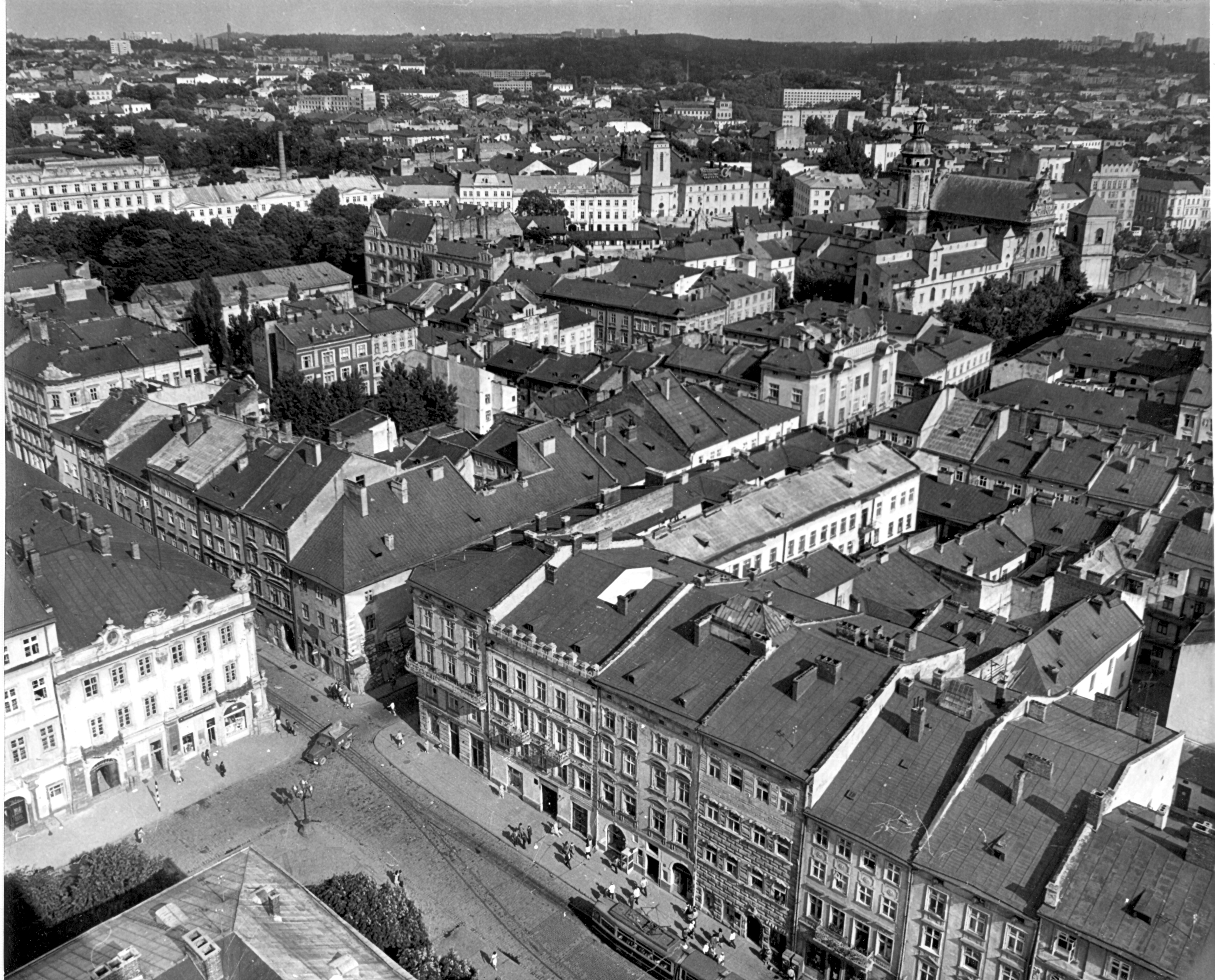 Making and Unmaking Soviet Historical City: Heritage Infrastructures, Imaginaries, and Legacies in Lviv