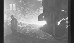 Роз/архівування пост/індустрії