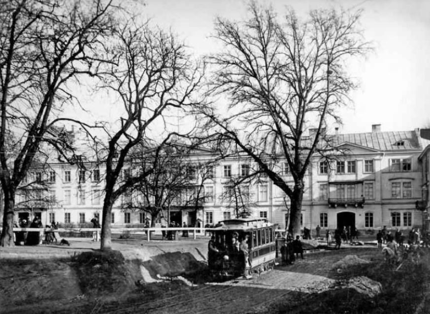 Common and Conflicting