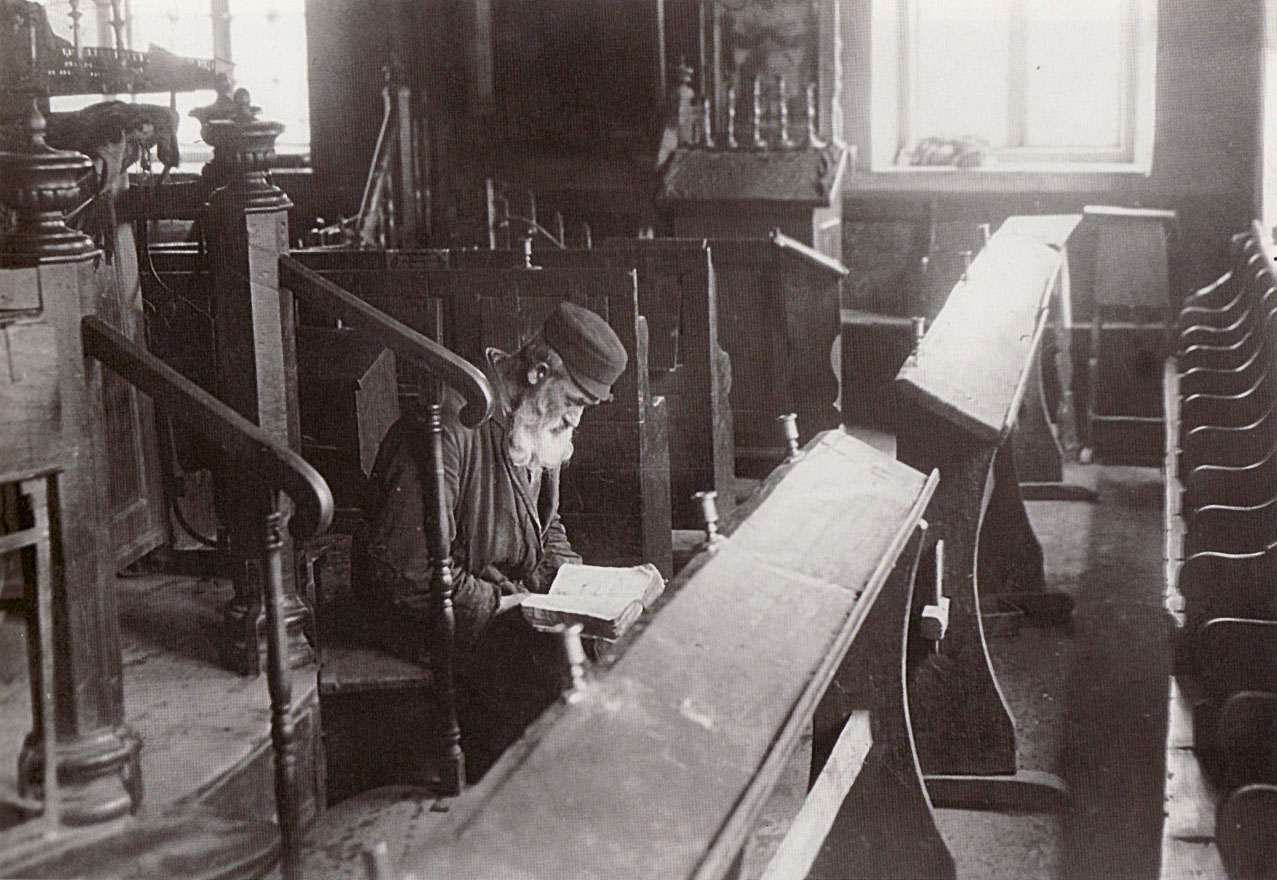 To Be a King for One Night: Night Studies, Jewish Studies, Eastern European Studies