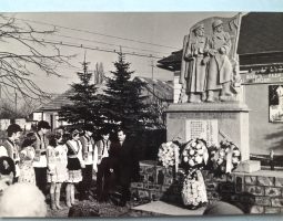 Від Міленіуму до Леніна: офіційні комеморативні практики на Закарпатті 