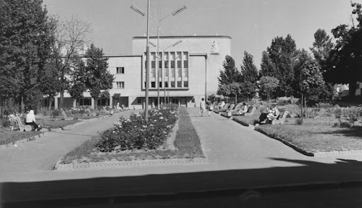 From Private to Public: The Evolution of Petrushevycha Square