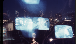 Другий план у життях містечок в Україні