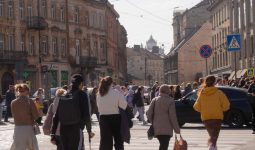 Points of Return and Recovery: Trajectories, Emplacement, and Political Participation of the Ukrainian Displaced